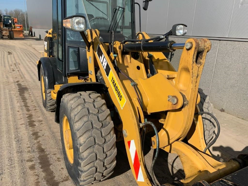 Wheel loader CAT 906