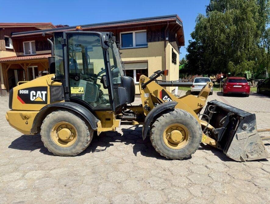 Wheel loader CAT 906H