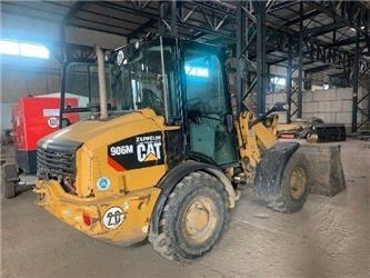 Wheel loader CAT 906M