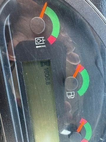 Wheel loader CAT 906M