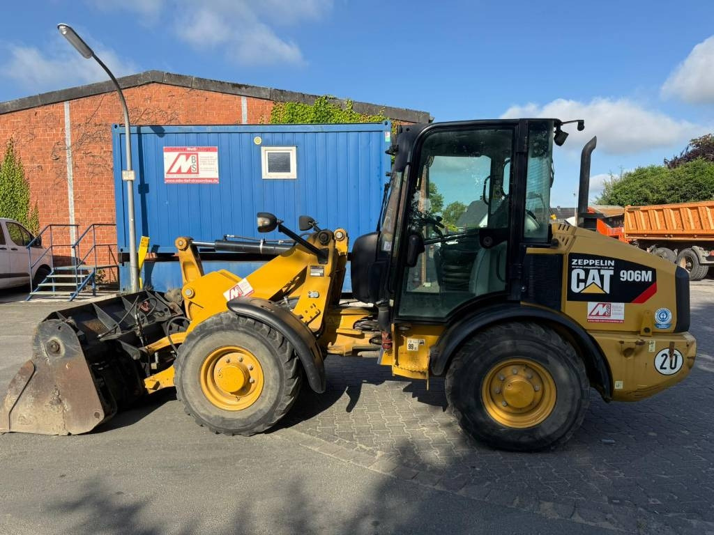 Wheel loader CAT 906M 1831h