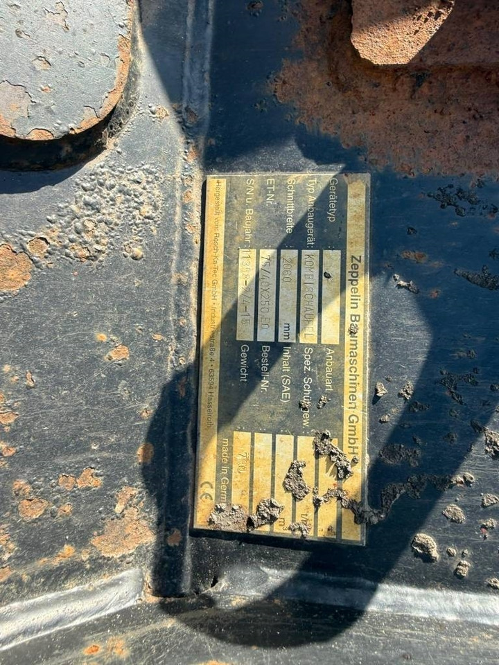 Wheel loader CAT 906M 1831h