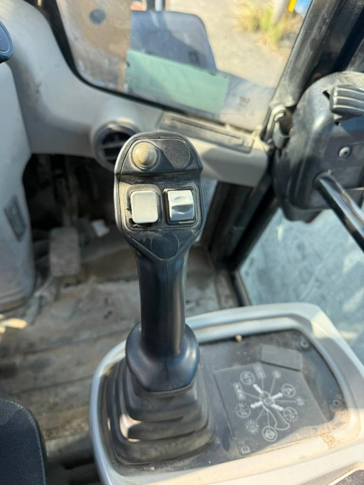 Wheel loader CAT 906M 1831h