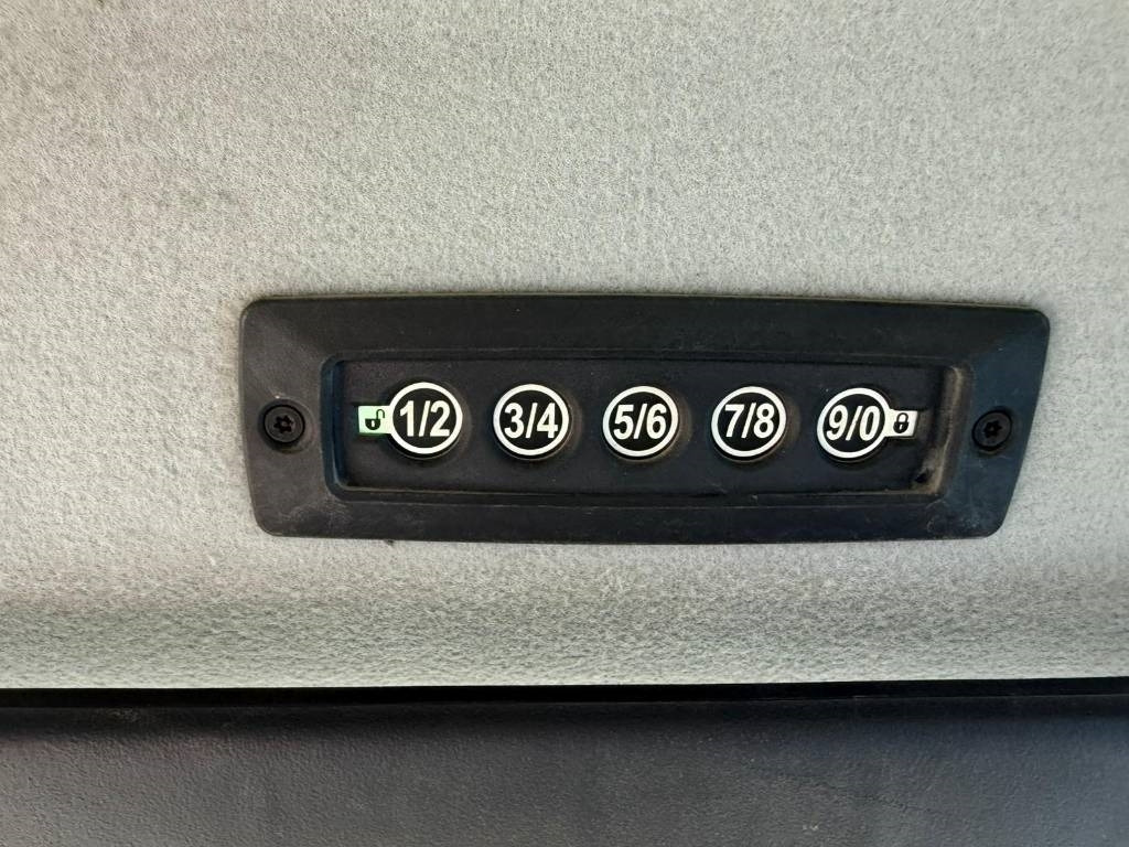 Wheel loader CAT 906M 1831h