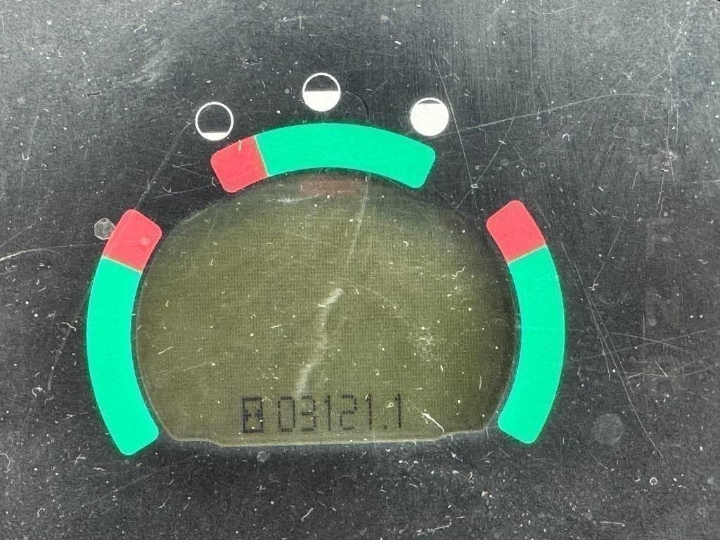 Wheel loader CAT 906 H 2