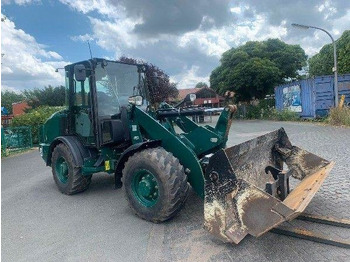 Wheel loader CAT 906 M 