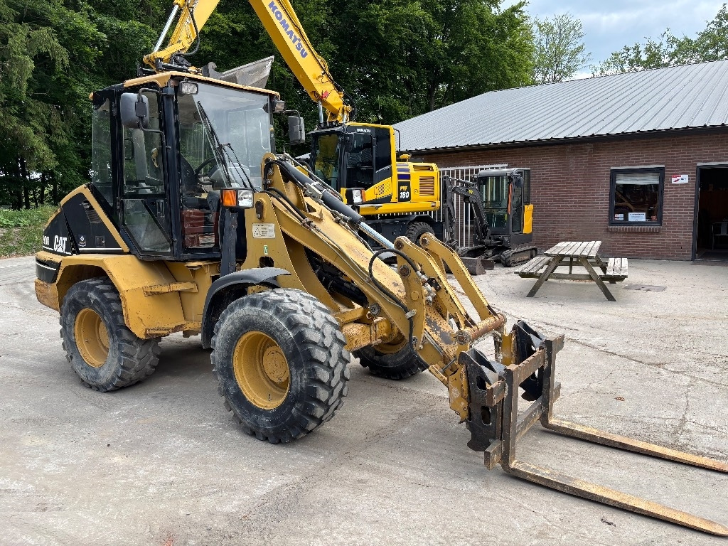 Wheel loader CAT 908