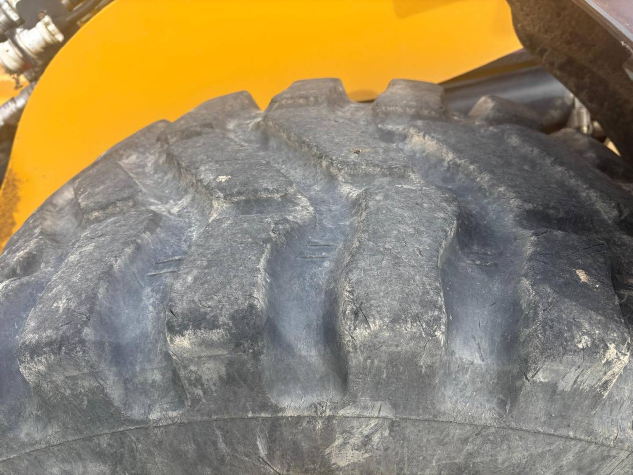 Wheel loader CAT 908