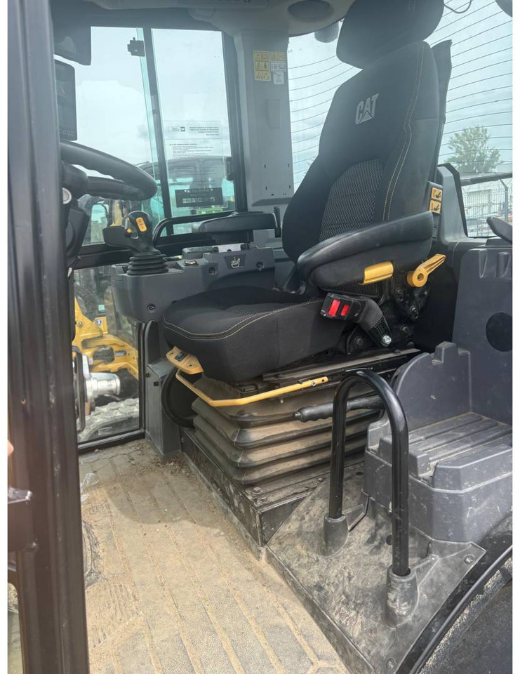 Wheel loader CAT 908