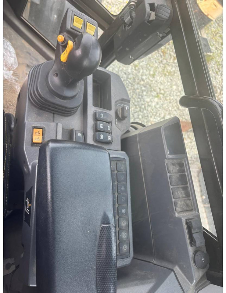 Wheel loader CAT 908