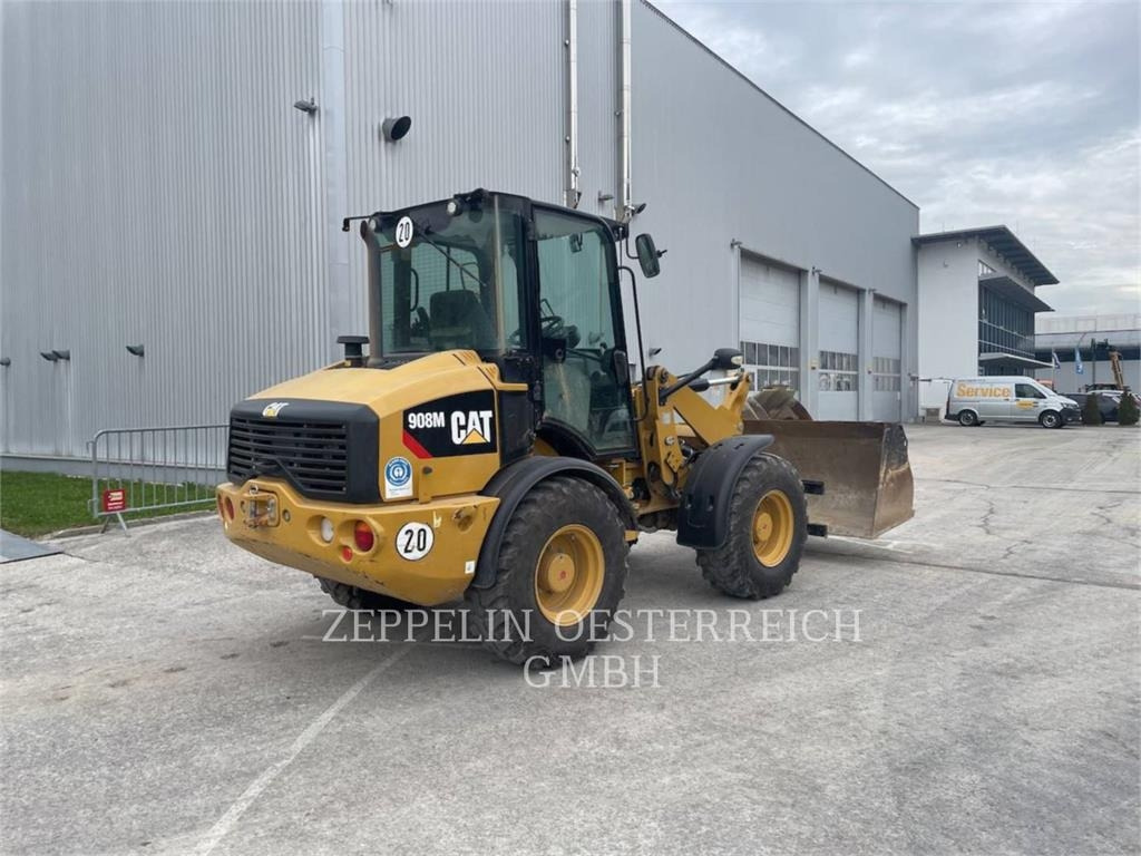 Wheel loader CAT 908M