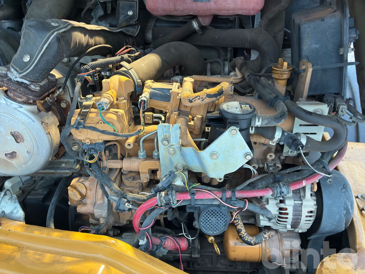 Wheel loader CAT 908M