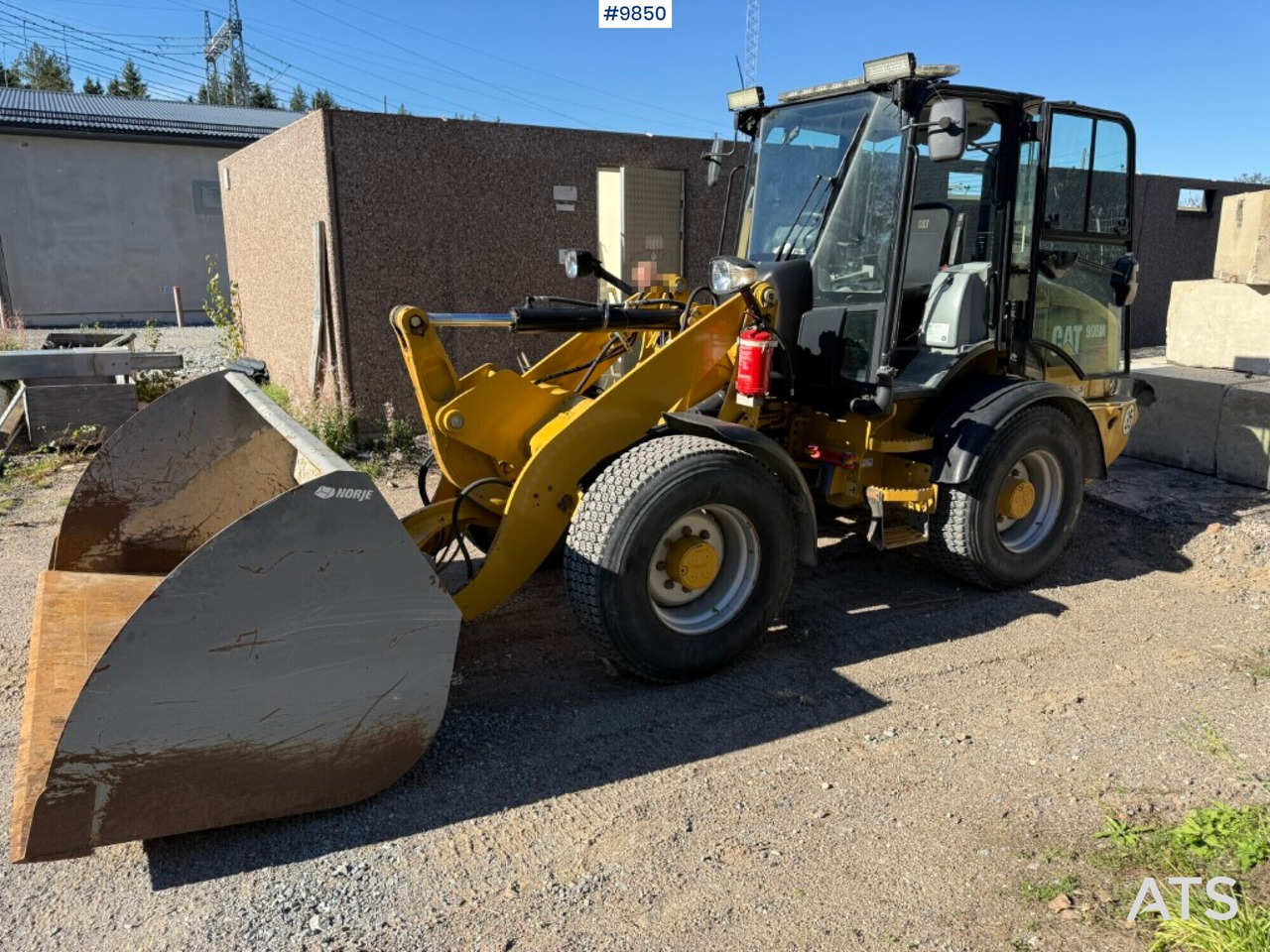 Wheel loader CAT 908M Wheel loader with Gears