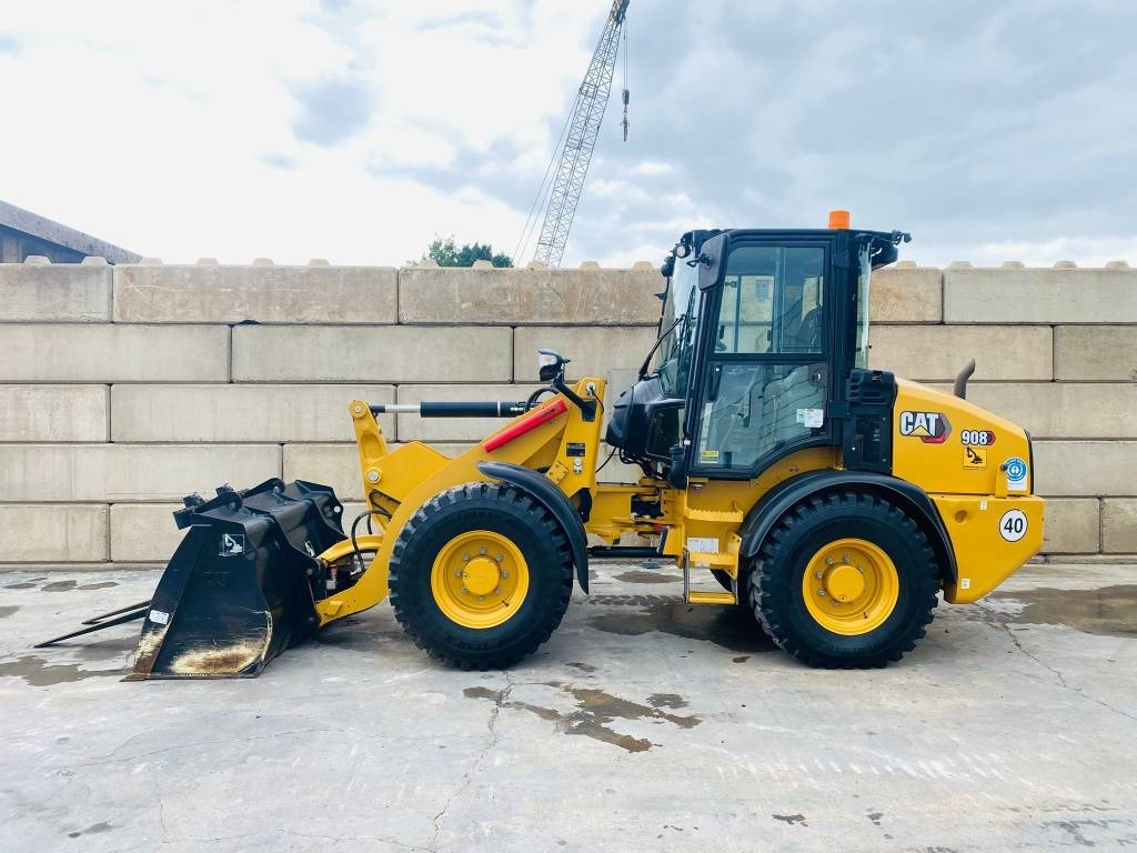 Wheel loader CAT 908-14a
