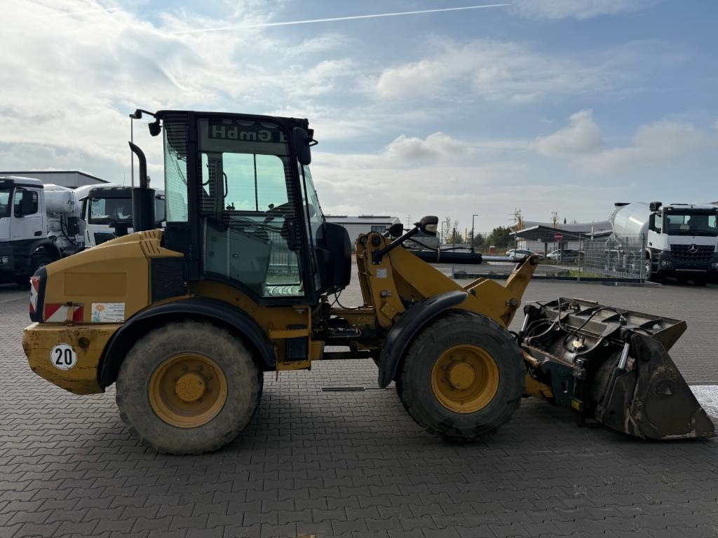 Wheel loader CAT 908 H