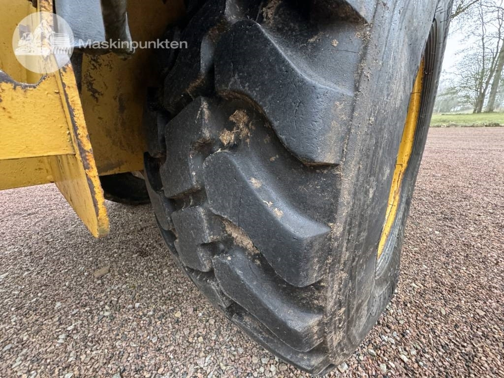 Wheel loader CAT 908 H