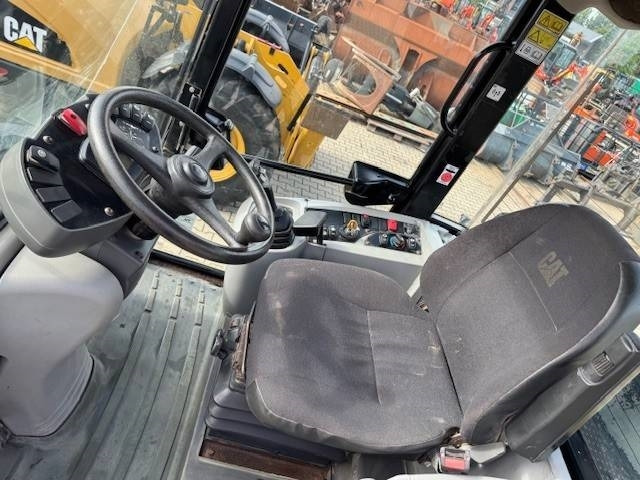 Wheel loader CAT 908 H