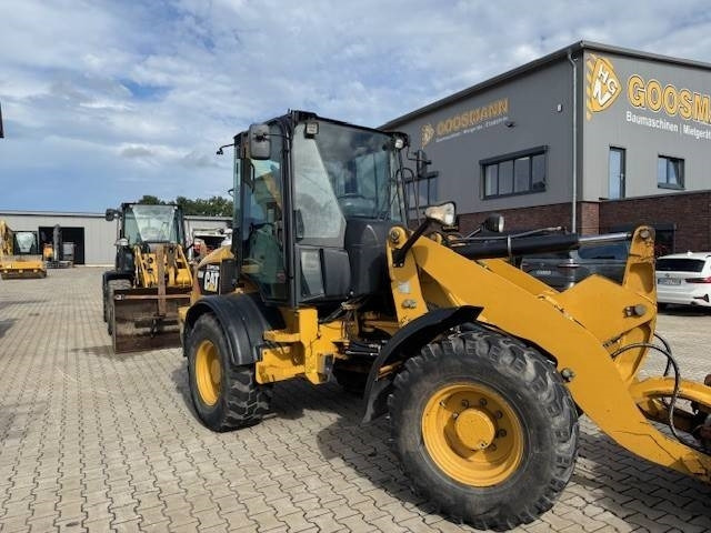 Wheel loader CAT 908 H