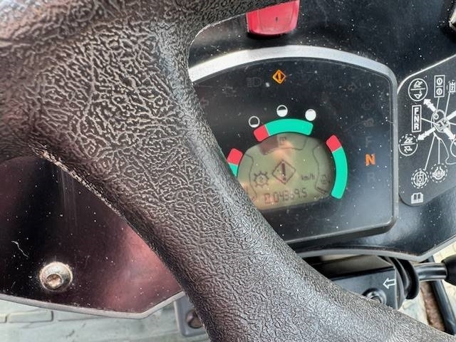 Wheel loader CAT 908 H