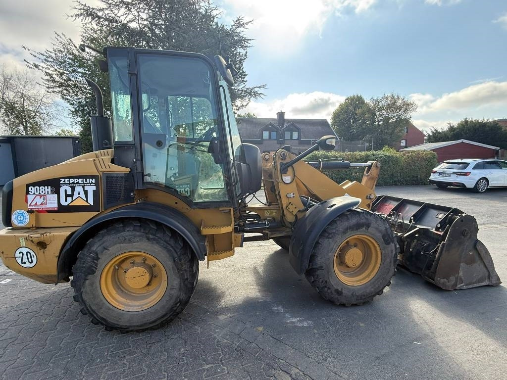 Wheel loader CAT 908 H 2