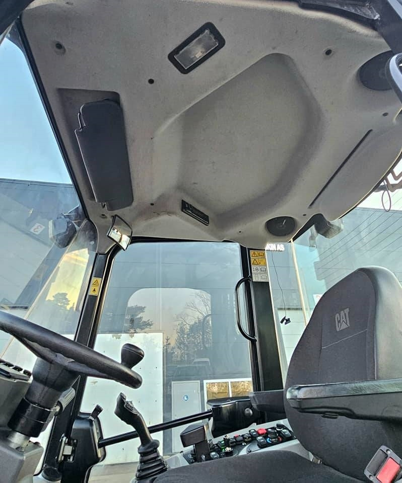 Wheel loader CAT 908 H 2