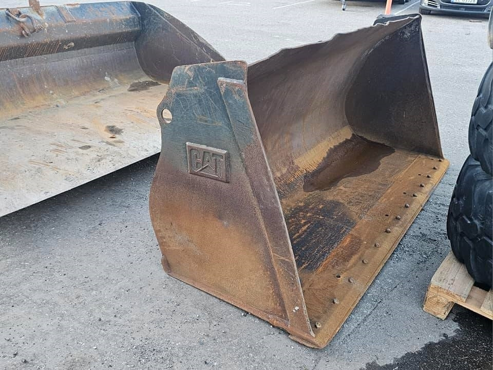 Wheel loader CAT 908 H 2