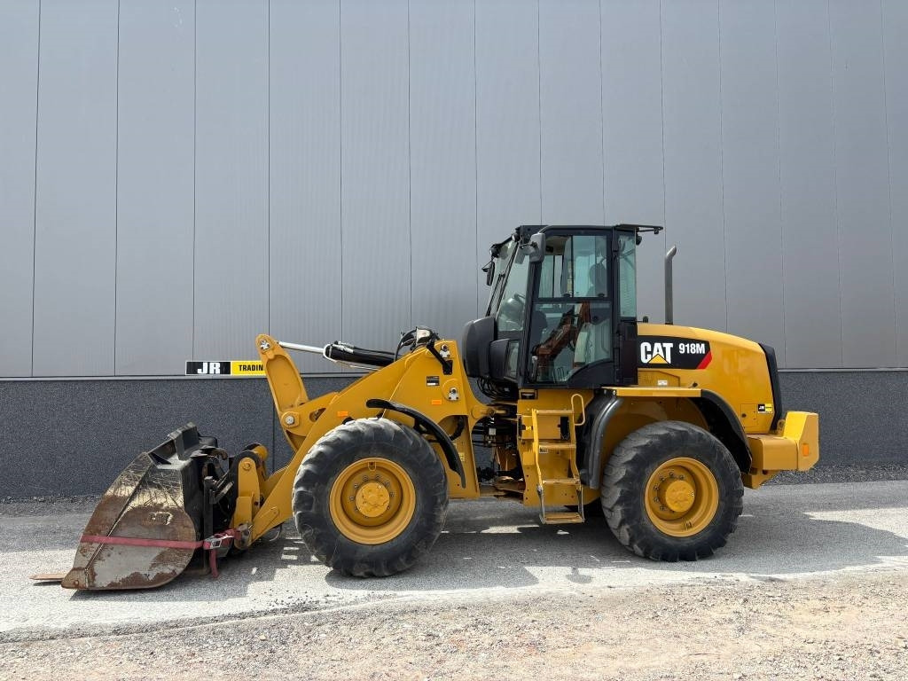 Wheel loader CAT 918 M