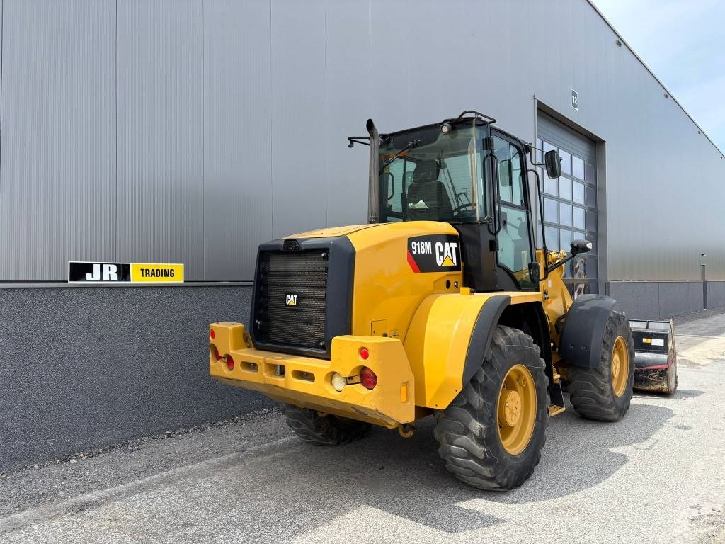 Wheel loader CAT 918 M