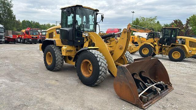 Wheel loader CAT 926M