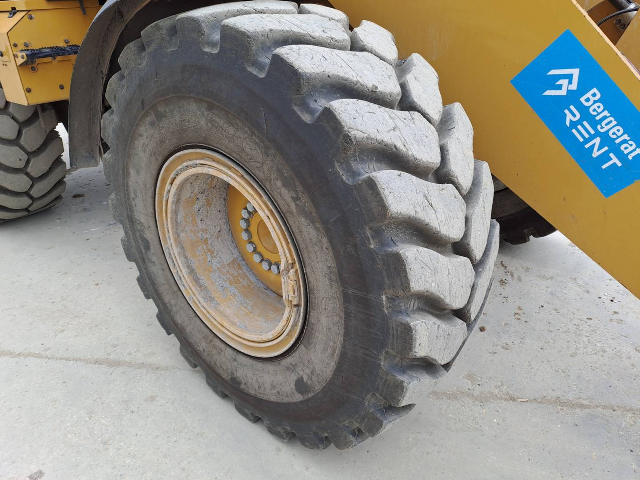 Wheel loader CAT 926M