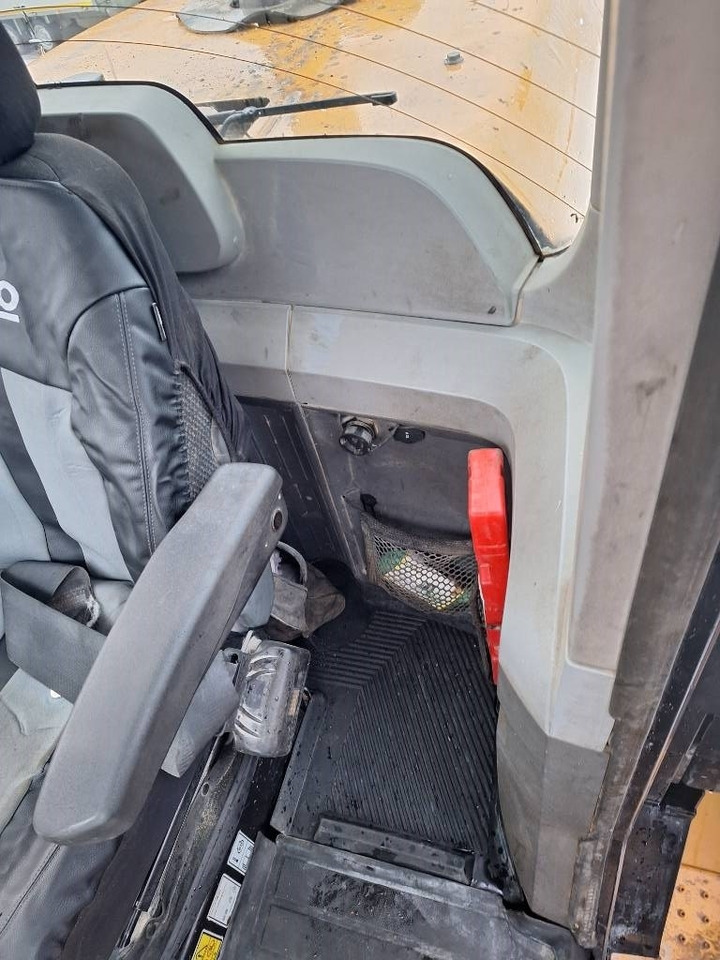 Wheel loader CAT 926 M