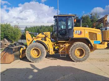 Wheel loader CAT 930M