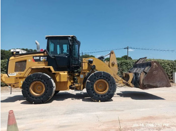 Wheel loader CAT 930M