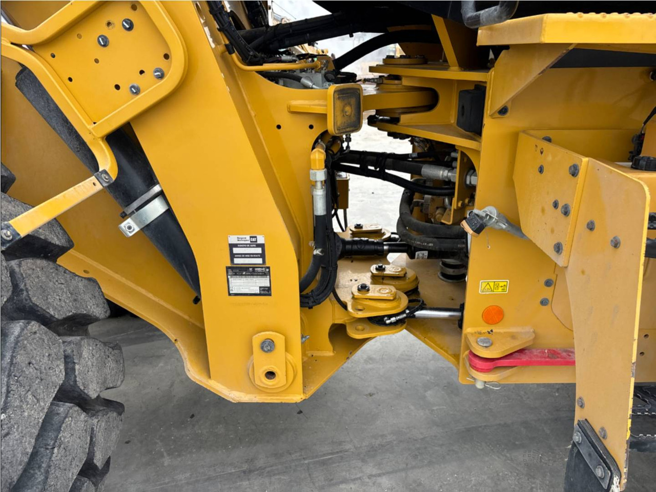 Wheel loader CAT 930M