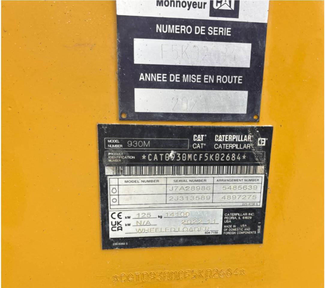 Wheel loader CAT 930M