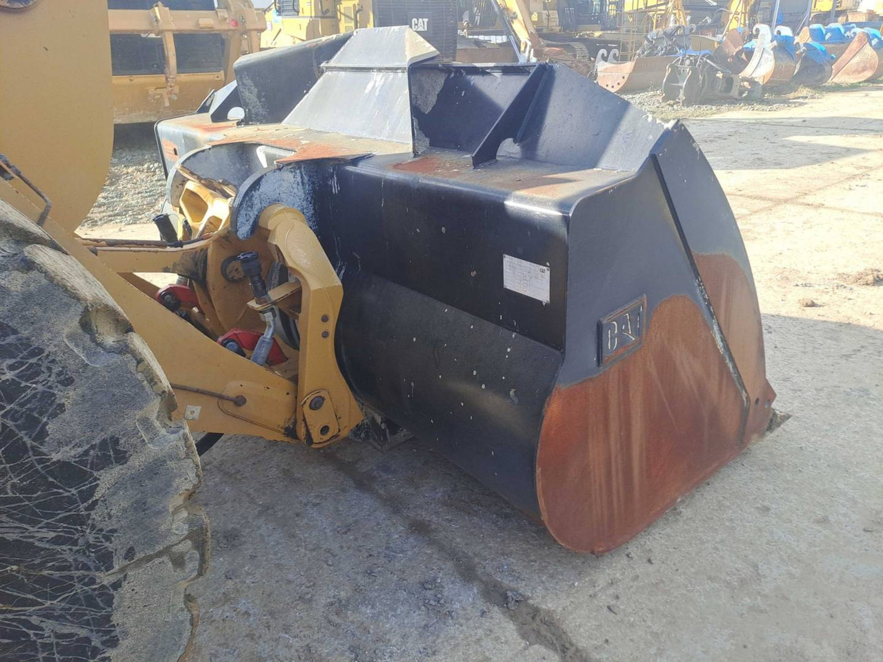 Wheel loader CAT 930M