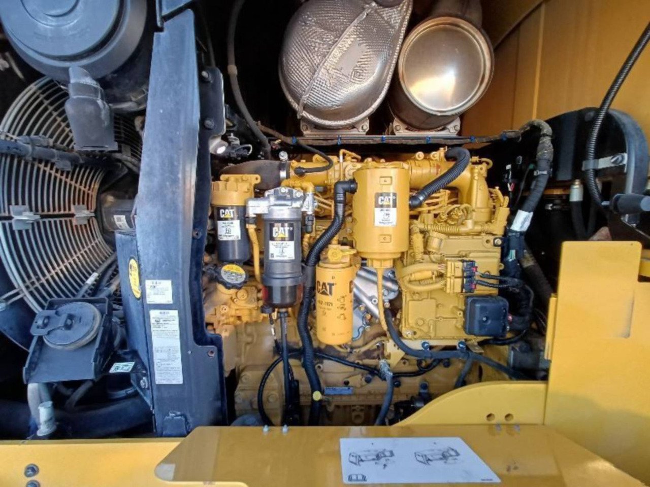 Wheel loader CAT 938M