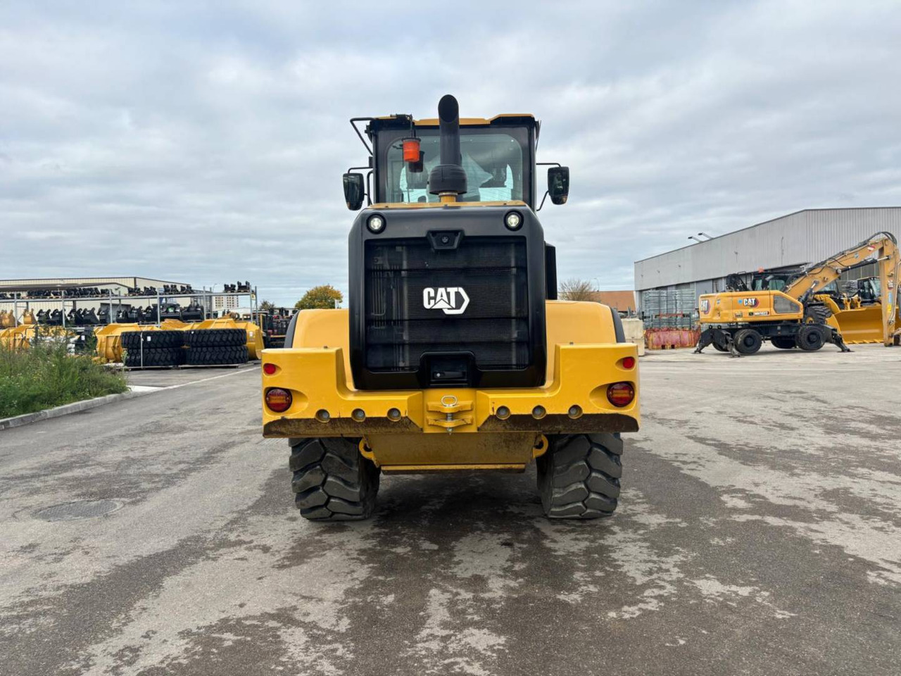 Wheel loader CAT 938M