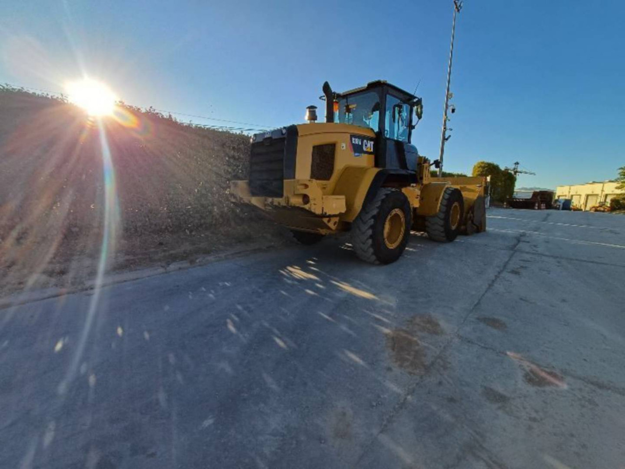 Wheel loader CAT 938M