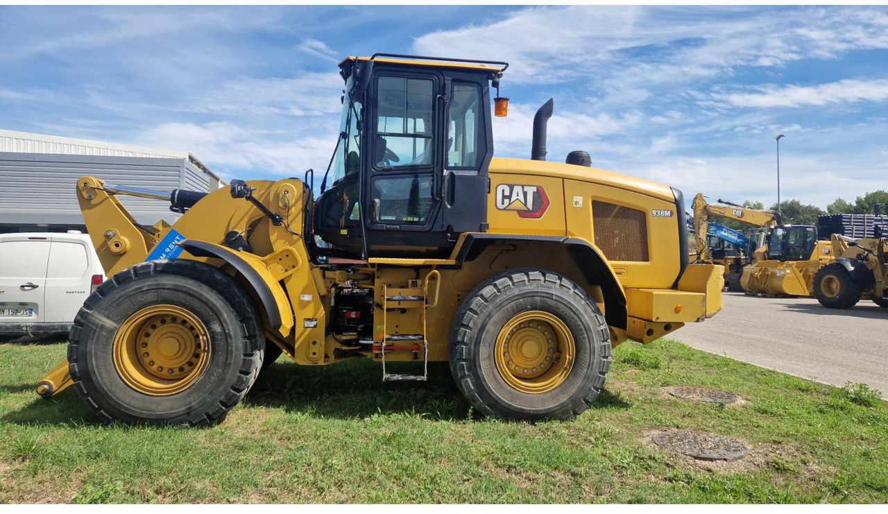 Wheel loader CAT 938M