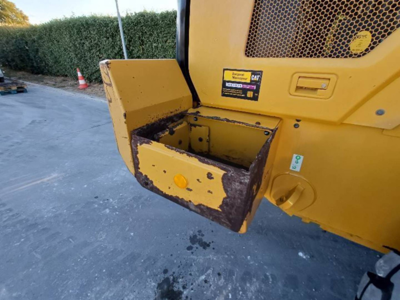 Wheel loader CAT 938M