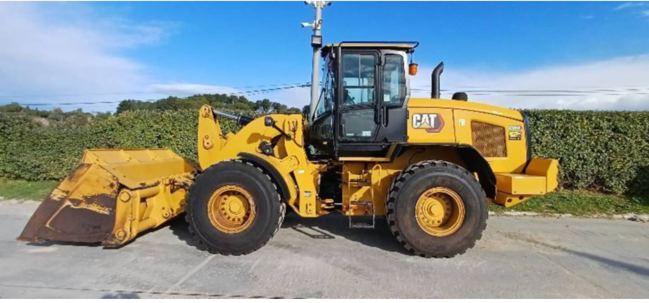 Wheel loader CAT 938M
