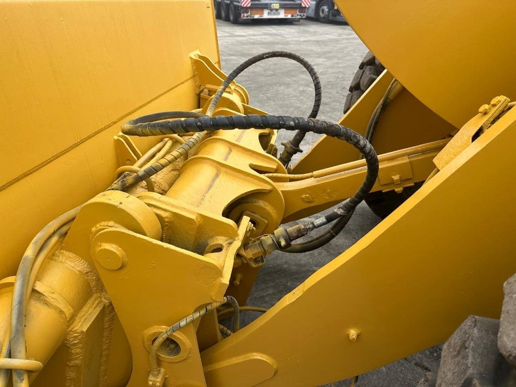 Wheel loader CAT 938 K
