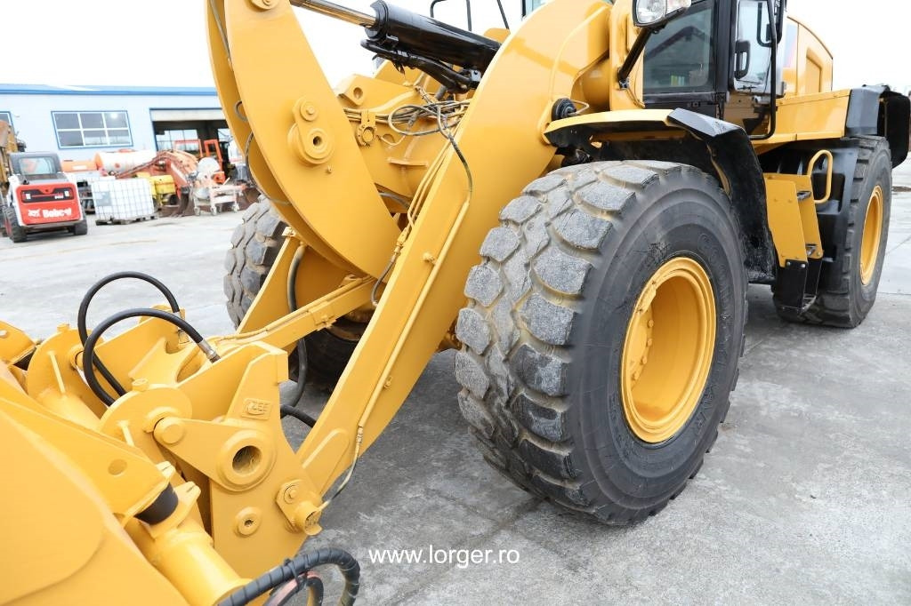 Wheel loader CAT 938 M