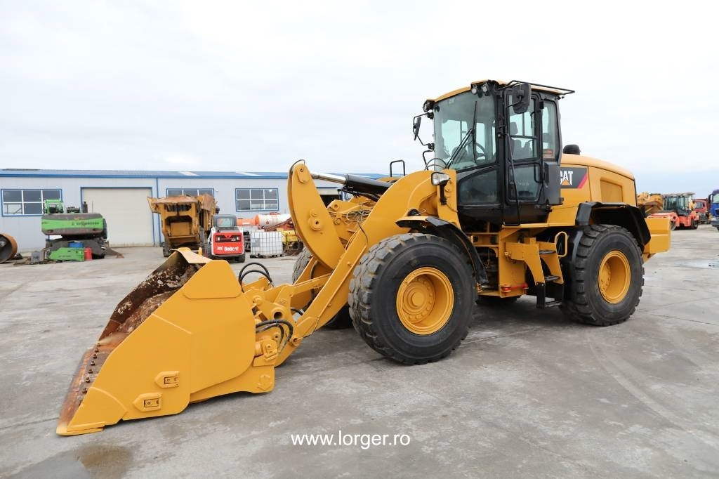 Wheel loader CAT 938 M