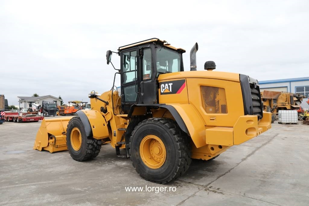 Wheel loader CAT 938 M
