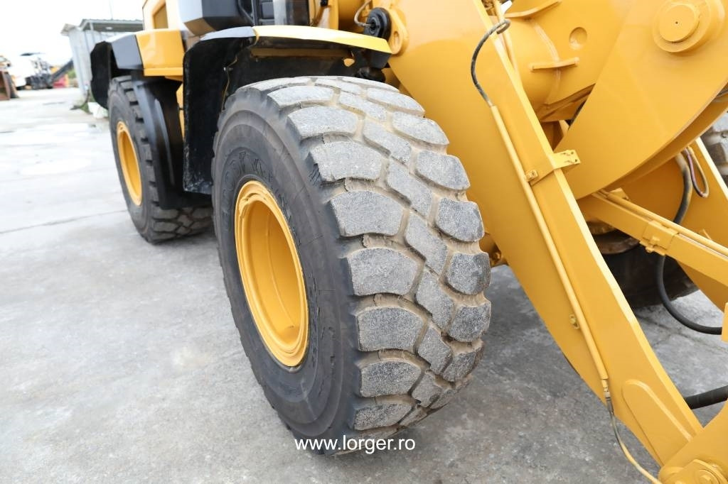 Wheel loader CAT 938 M