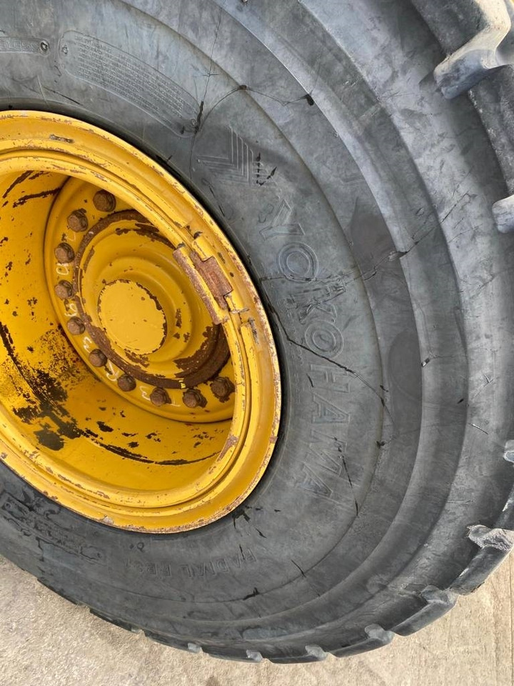 Wheel loader CAT 938 M (Bucket + Forks)