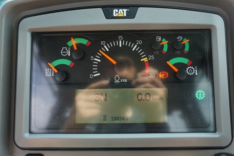 Wheel loader CAT 950M