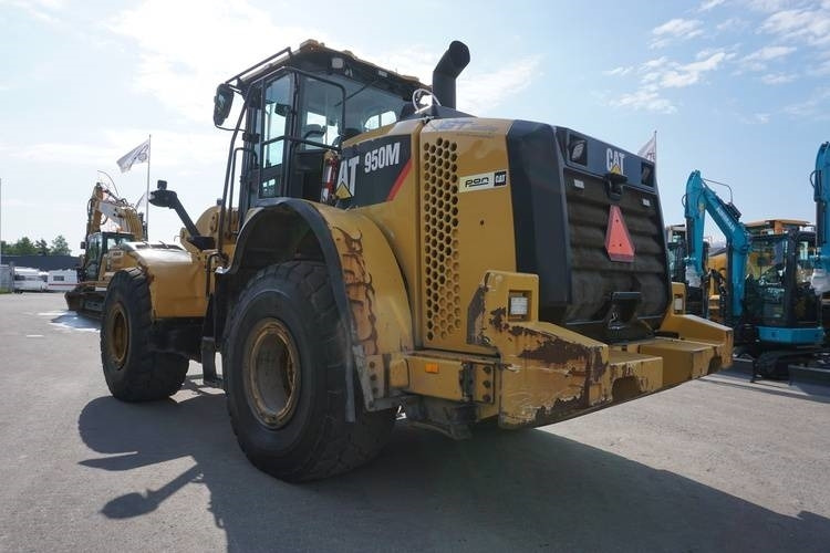 Wheel loader CAT 950M